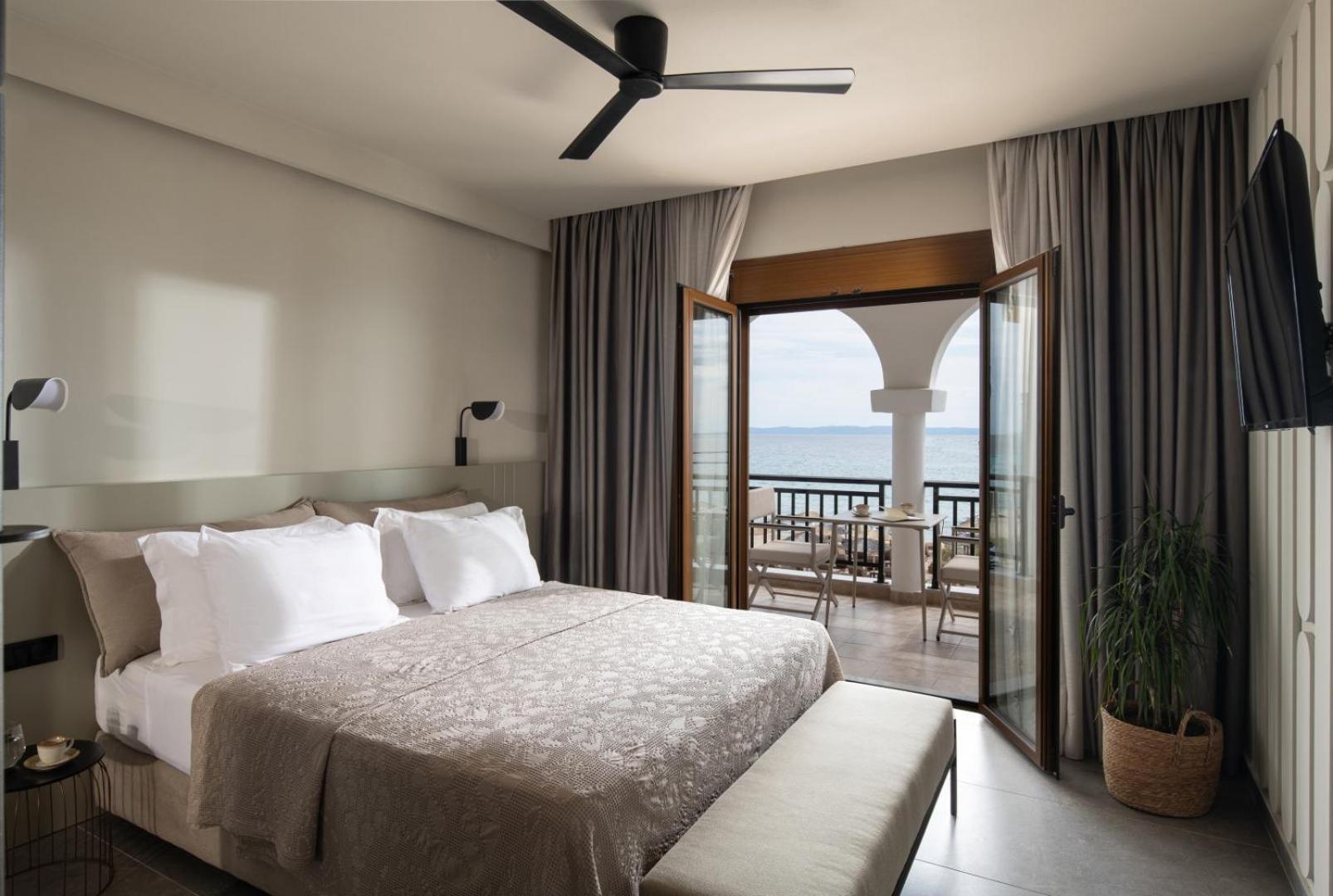 شقة Assano Seafront Luxury نيكيتي المظهر الخارجي الصورة