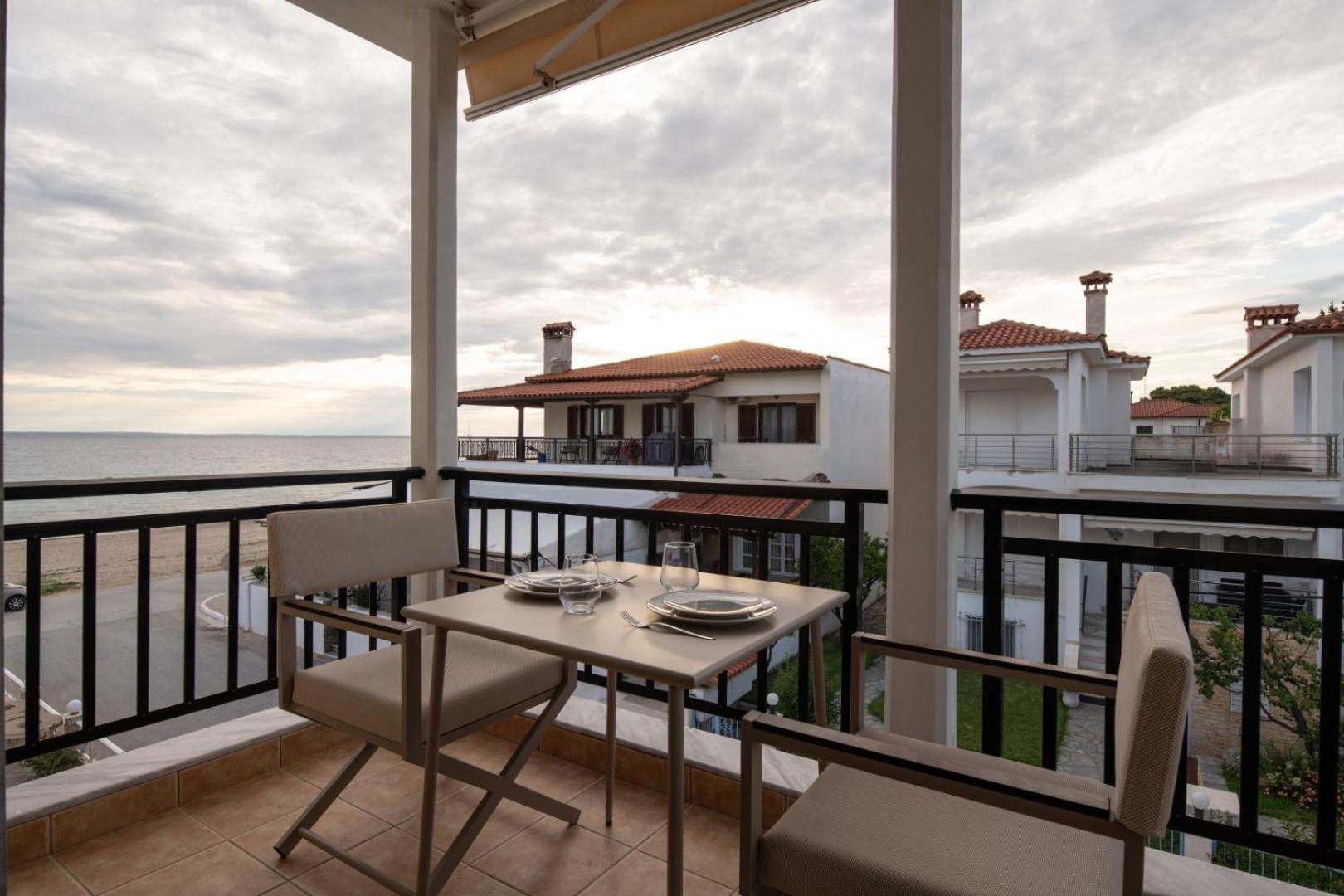 شقة Assano Seafront Luxury نيكيتي المظهر الخارجي الصورة